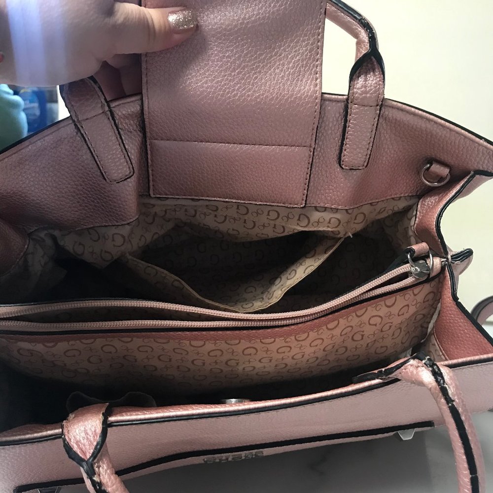 GUESS METALLIC PINK FAUX LEATHER SATCHEL BAG - Picture 8 of 13